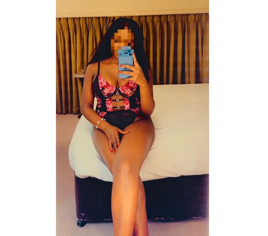 Escorts North West London Abbey Road - North West London - Photos for Sky Risa Charming Girl