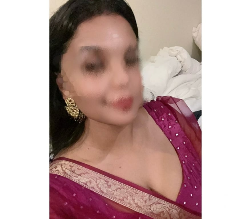 Escorts East London Barking Station - East London - Photos for I'M ELAKKIYA SOUTH INDIAN TAMIL CHUBBY GIRL NEW IN BARKING