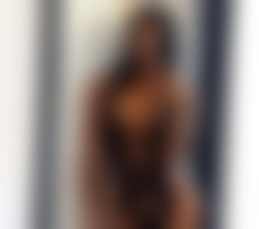 Escorts Slough Slough Town Centre - Slough - Photos for Hot brunette party party 🎉🍾🔥