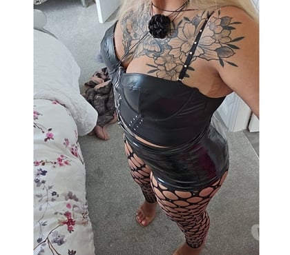  Escorts & Erotic Massage Budbrooke Industrial Estate Warwick - Photos for Supermilf! 57 OUTCALL ONLY !! INCALL LEICESTER