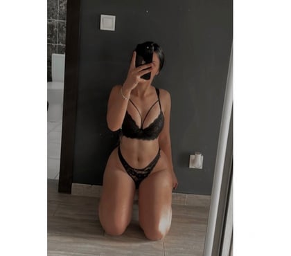 Escorts Gillingham Medway - Kent - Photos for Im a brunet girl on town 🥰