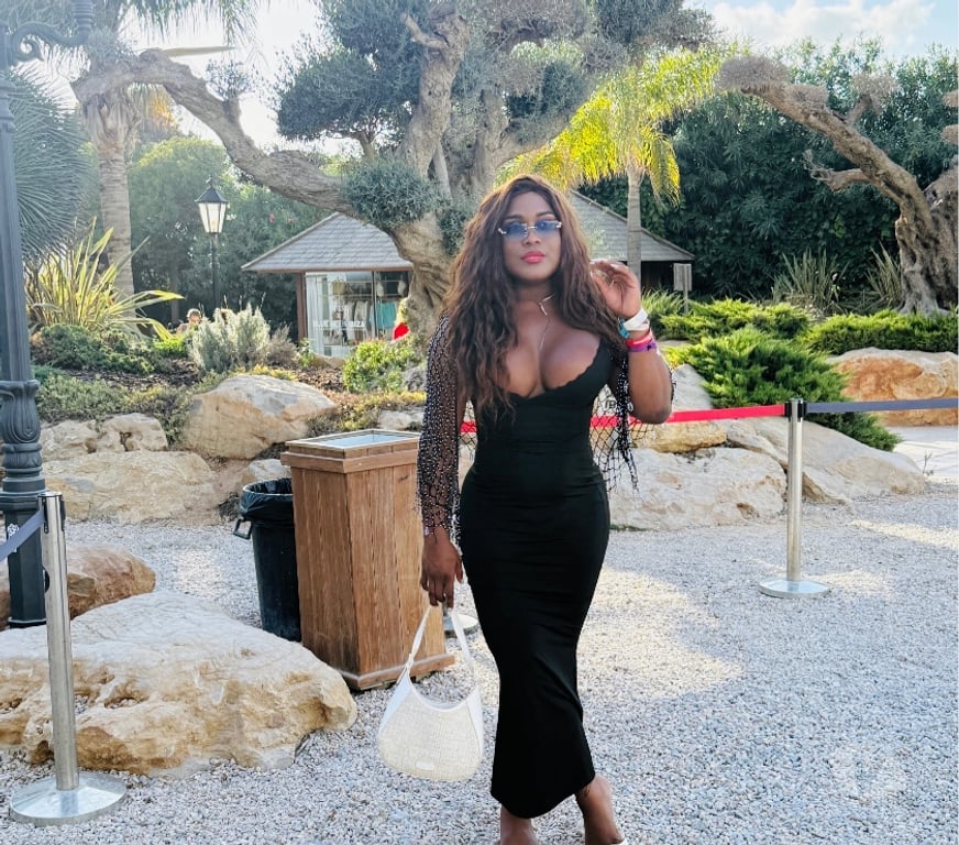 Trans Escorts West Midlands Birmingham - Photos for Hi Love! I'm Julia, a naughty 25 years old Brazilian
