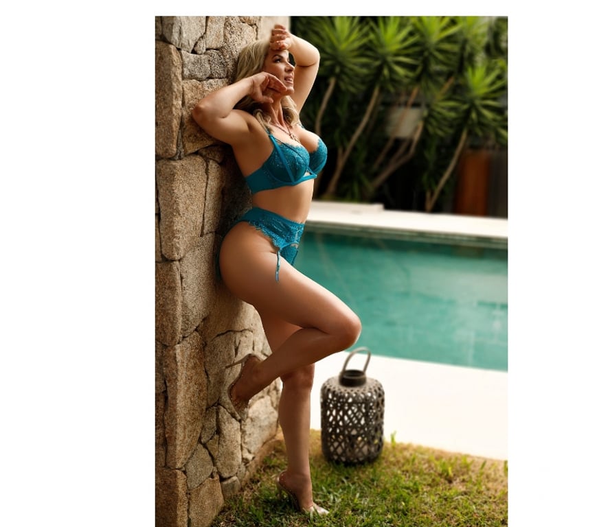 Escorts North West London Harrow - Photos for Luana , Girl Blond 🔥🔥🔥🔥🥰🥰