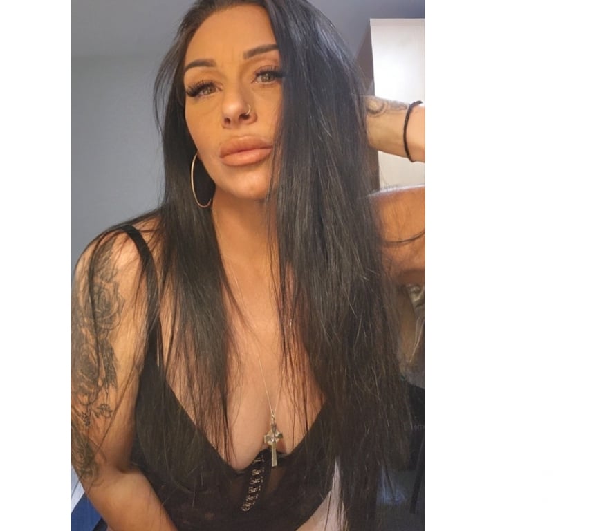 Escorts Essex Basildon - Photos for English beauty holly