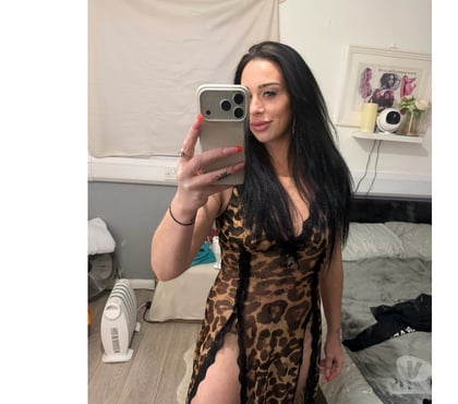 Escorts Burnt Mills Industrial Estate Basildon - Photos for English beauty holly