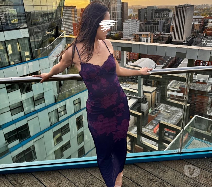 Escorts West Midlands Birmingham - Photos for 20 year old sweet Kurdish student in Birmingham