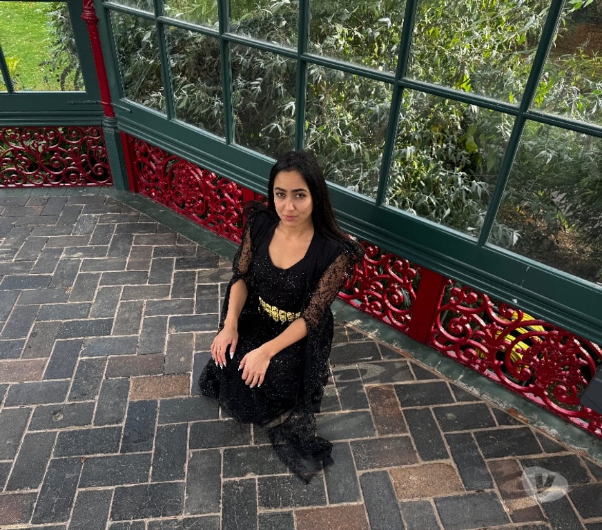 Escorts West Midlands Birmingham - Photos for 20 year old sweet Kurdish student in Birmingham