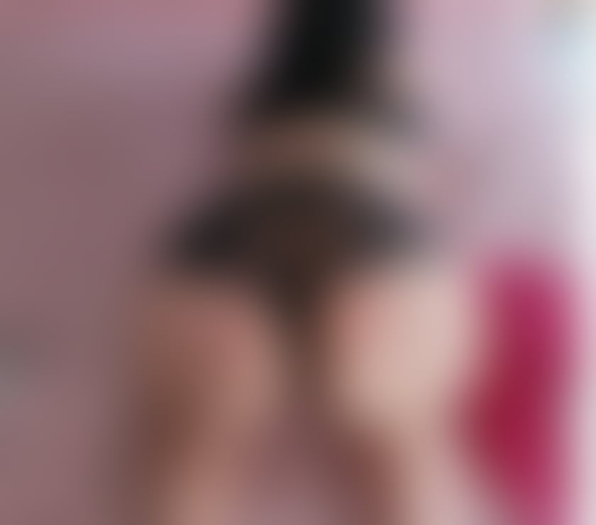 Escorts South East London Eltham - South East London - Photos for CURVE ESCORT. PLEASE CALL ME OR TEXT ME ON WHATSAPP. 😘