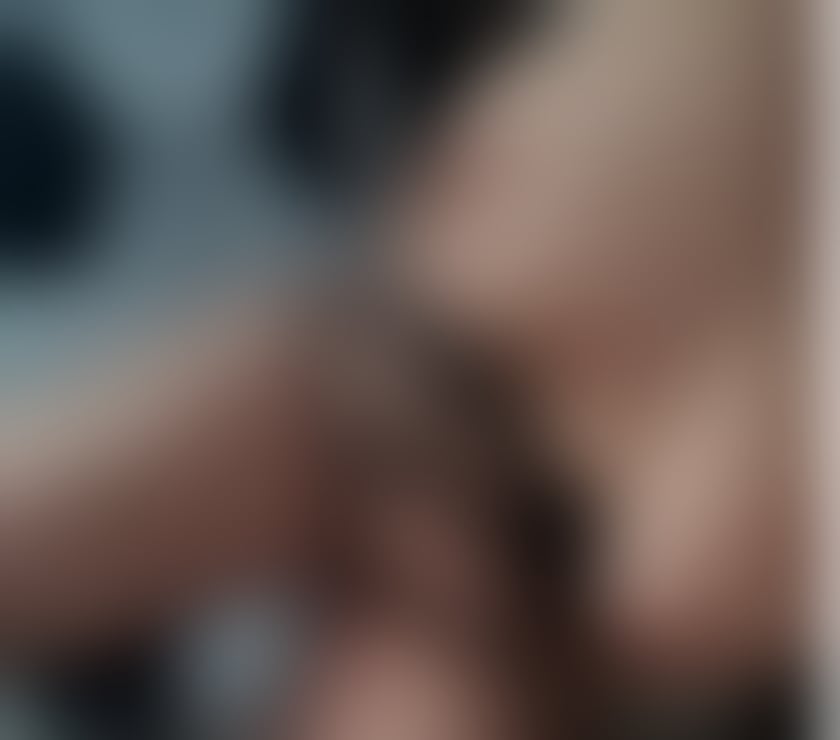 Escorts South East London Eltham - South East London - Photos for CURVE ESCORT. PLEASE CALL ME OR TEXT ME ON WHATSAPP. 😘