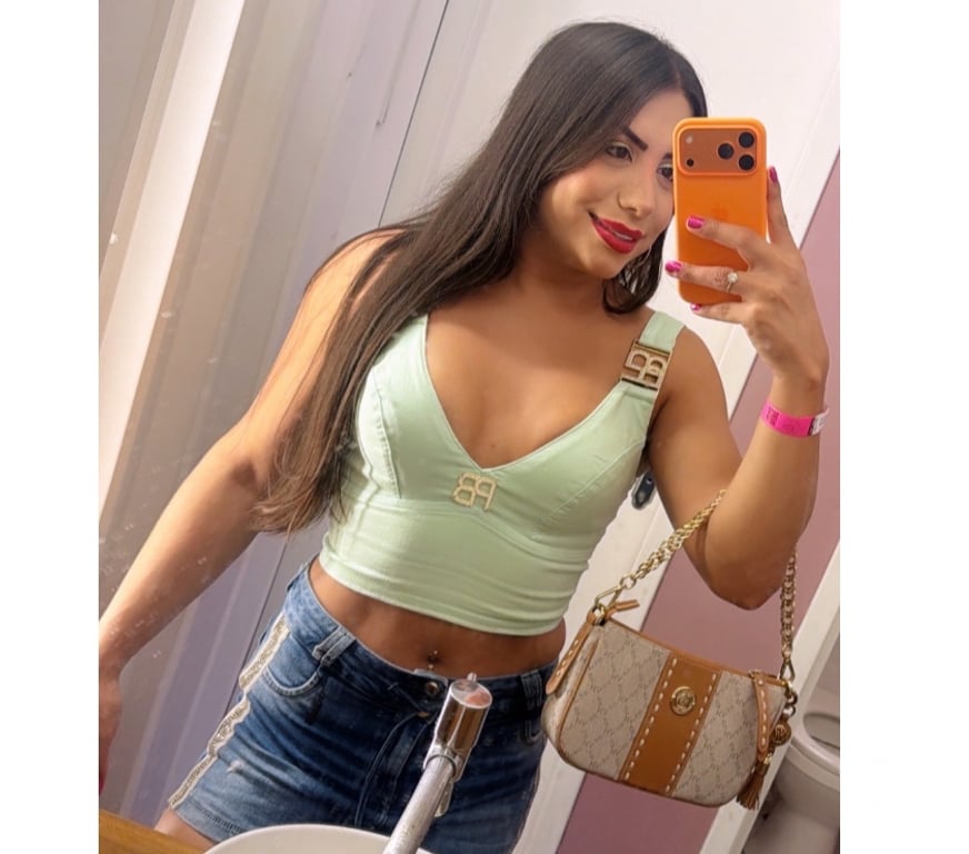 Trans Escorts West Yorkshire Leeds - Photos for Antonella Bella 🍆💦💋🥳