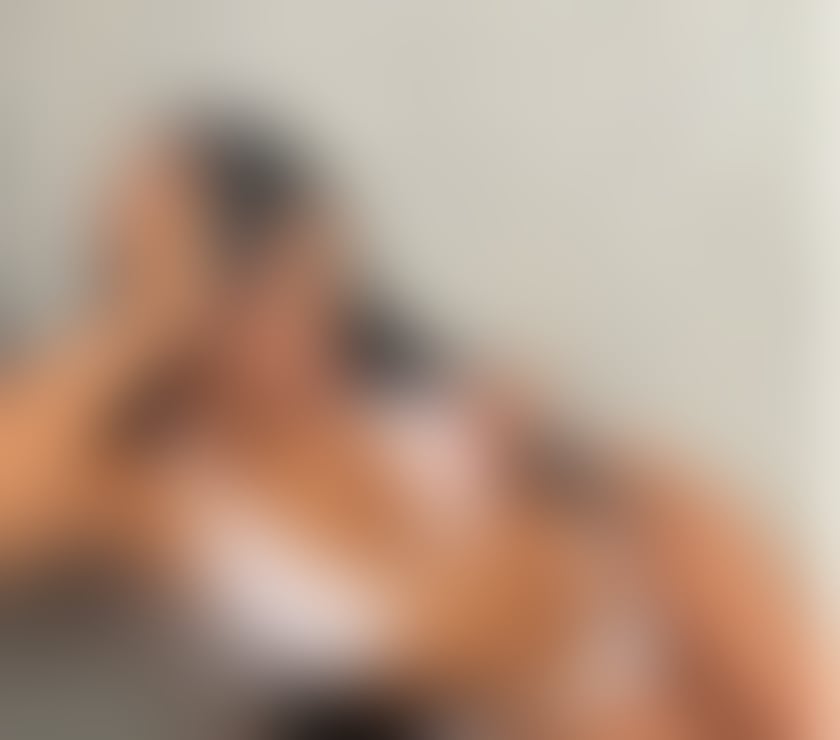 Escorts Surrey Reigate and Banstead - Photos for Lora sexy girl new here 💙💙💙