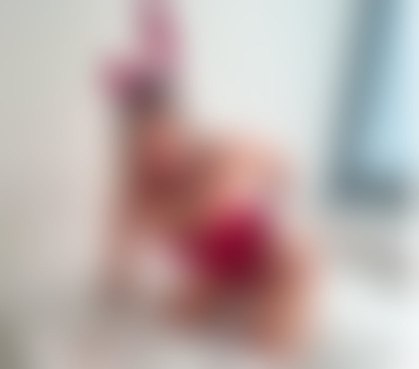 Escorts and Massages Belfast City Centre (South) Belfast - Photos for Best Girl best service hot &sexy new new party girl