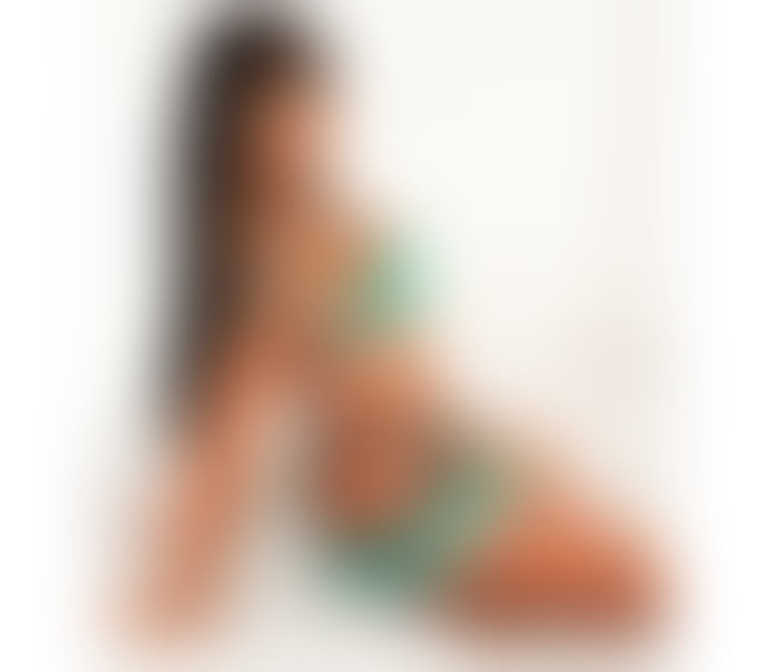 Escorts Gloucestershire South Gloucestershire - Photos for Sabrina BIG BOOBS SEXY, BIG ASS SEXY PARTY