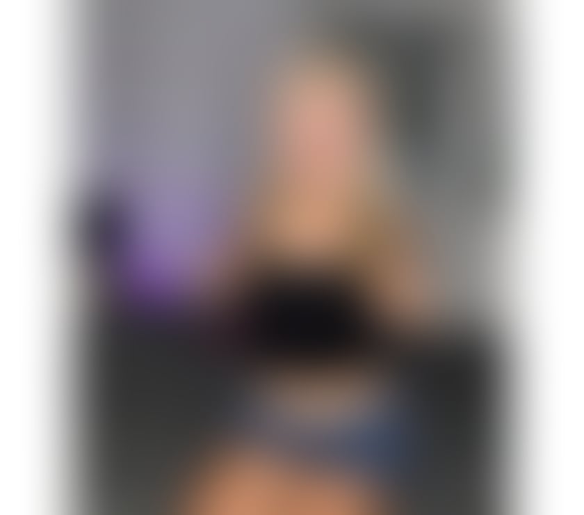 Escorts North West London Colindale Station - North West London - Photos for BLONDE PETITE EXTRA SMALL 🇧🇷