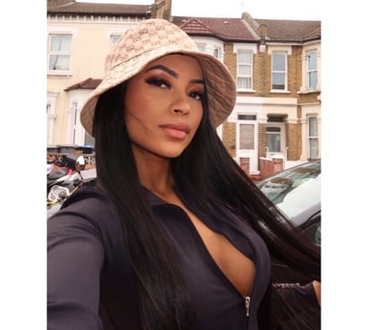 Duo Escorts & Erotic Massage Victoria Central London - Photos for Brazilian girl 100% real