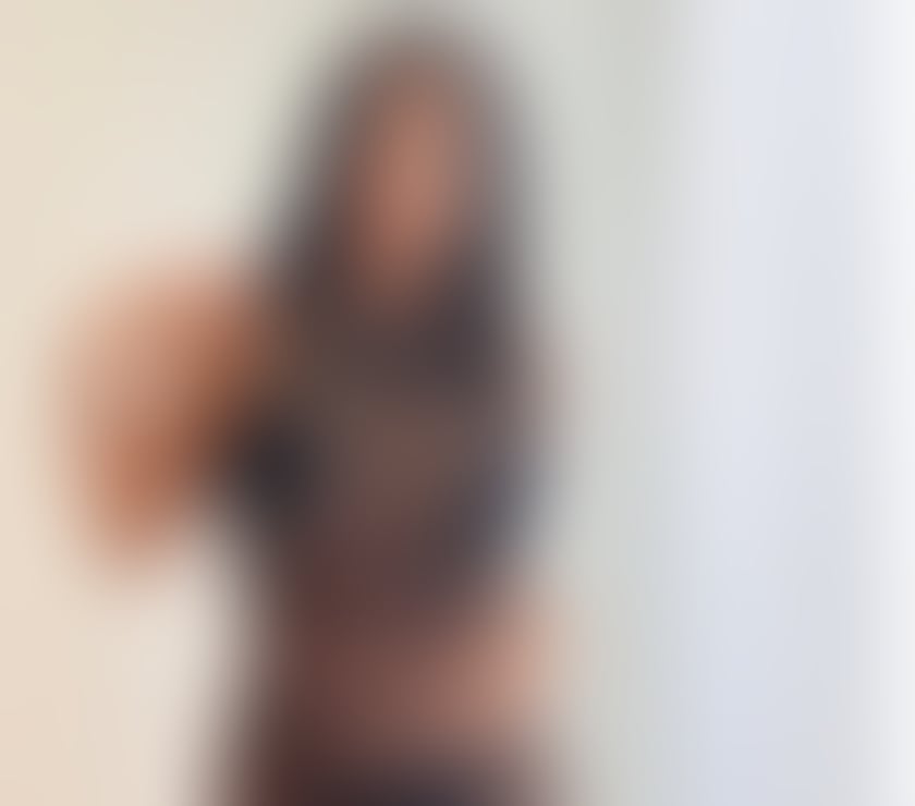 Escorts Ifield Crawley - Photos for Hey hot brunette here just for you Rebeka ❤️💦