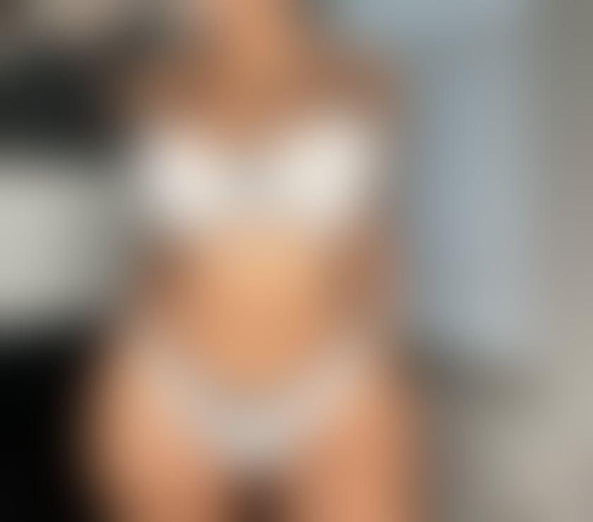 Escorts West London Ealing Broadway - West London - Photos for PARTY CUBAN DOLL THICK IN TOWN 🧡