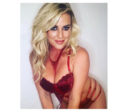 Escort Fulham South West London - Photos for Marie la belle blonde Française