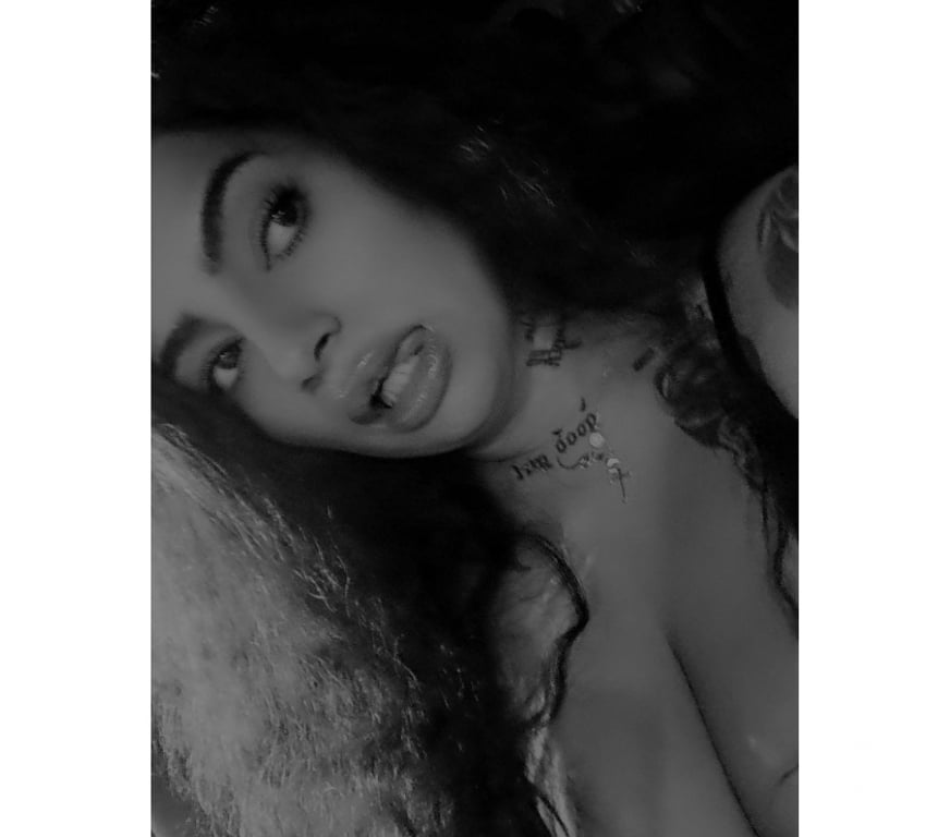 Escorts North London Highgate - North London - Photos for LARA NEW HERE OUTCALL PARTY GIRL 👧 💕