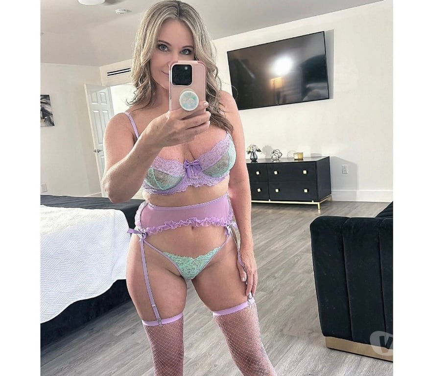 Escorts Cornwall Falmouth - Cornwall - Photos for Hot cougar 😍 party 🎉 no rush