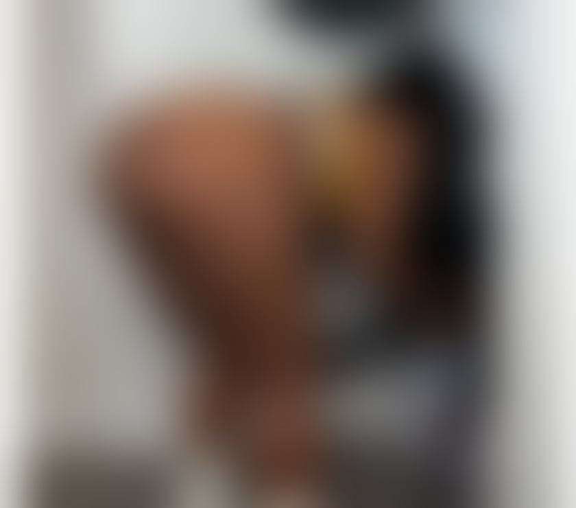 Escorts Staffordshire Stoke-on-Trent - Photos for Two sexy, big-ass girls🍑🍑 available in your area