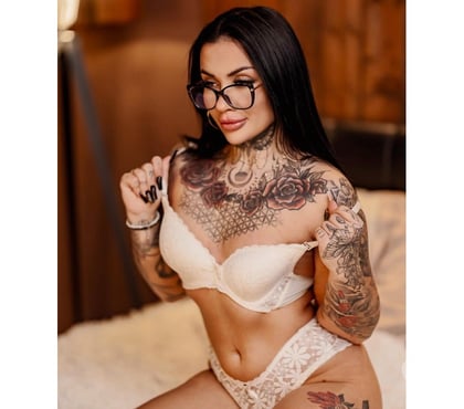 Escorts and Massages High Wycombe Buckinghamshire - Photos for Luxury Escort Bella OUTCALL ONLY