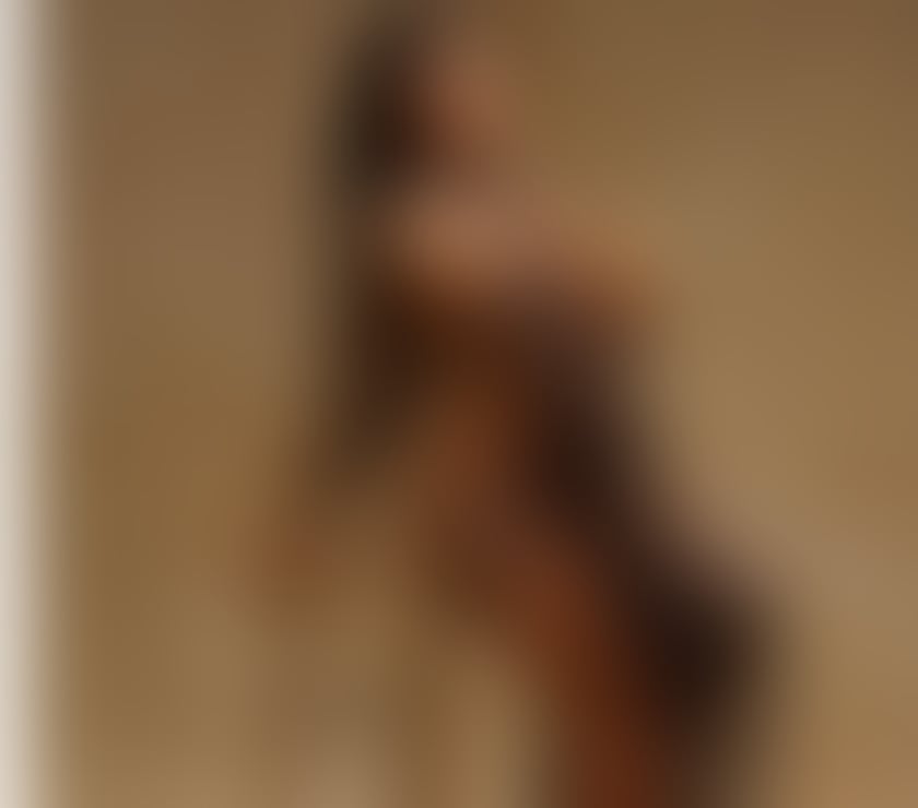 Escorts Newbury Somerset - Photos for Luxury Escort Bella OUTCALL ONLY