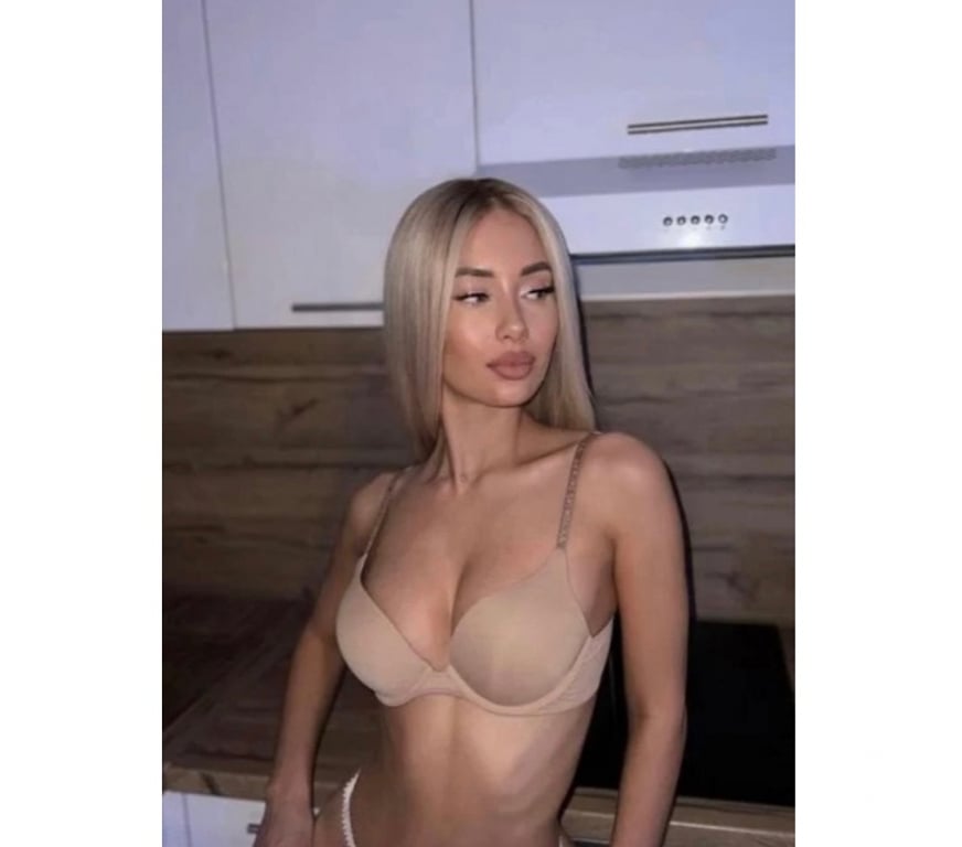 Escorts Greater Manchester Manchester - Photos for PETITE BLONDE GIRL💋🔥PARTY ALL NIGHT🍾