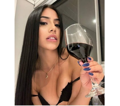 Escort Redhill Reigate and Banstead - Photos for HOT Fun Loving Latina Nayla! 🎉PARTY🎉