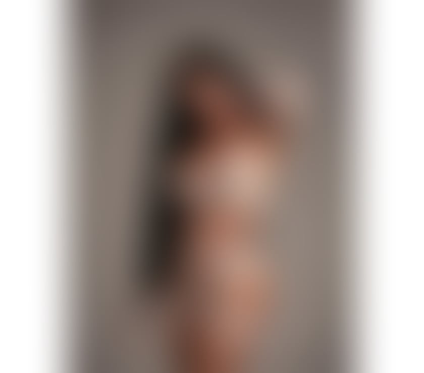 Escorts Cornwall Newquay - Cornwall - Photos for SARA brunette girl BIG ASS