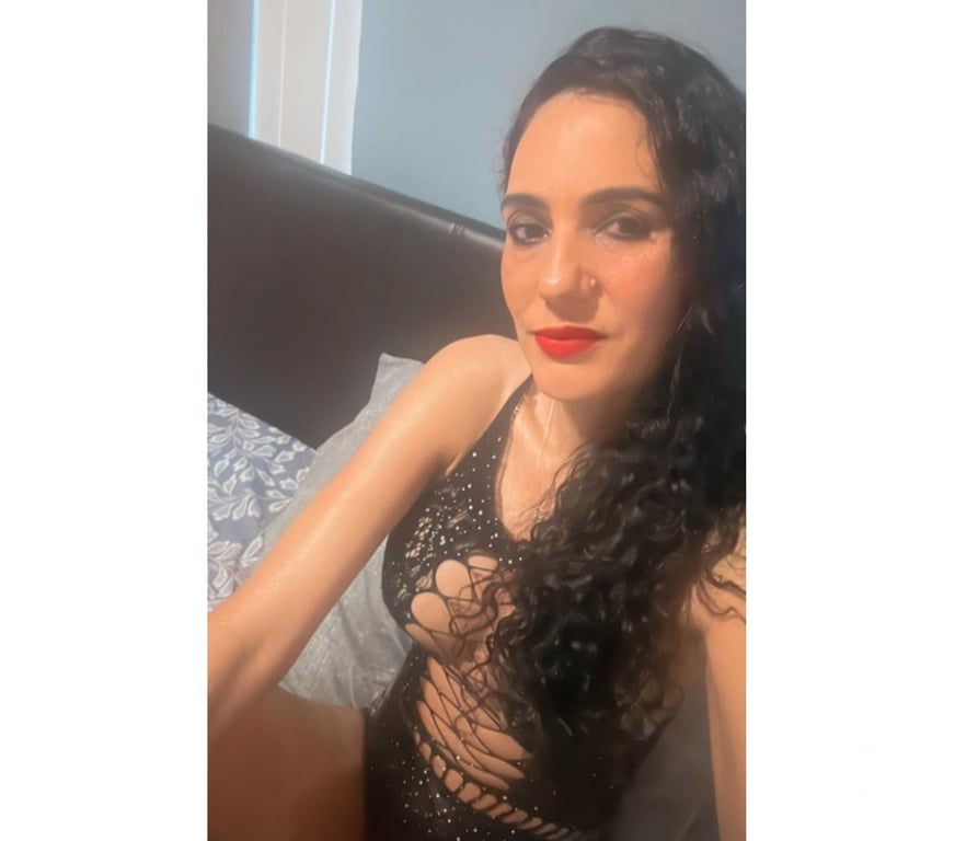 Escorts Bedfordshire Luton - Photos for Fernanda party 💯%