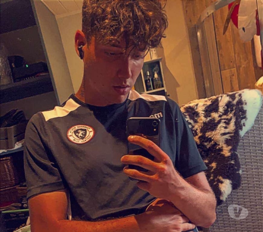  Gay massage Kent Tonbridge and Malling - Photos for Kinky 6ft9 guy wants fun!😈👅