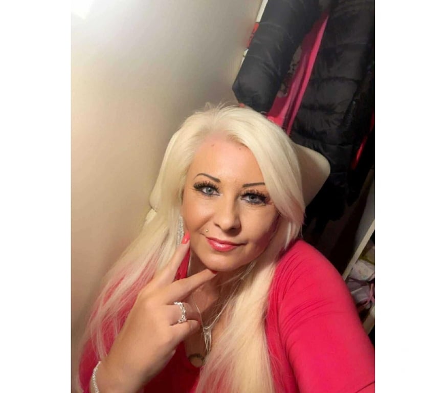 Escorts Barking and Dagenham Rush Green - Barking and Dagenham - Photos for Amanda Horny Milf big natural boob's gfe RELAX massage
