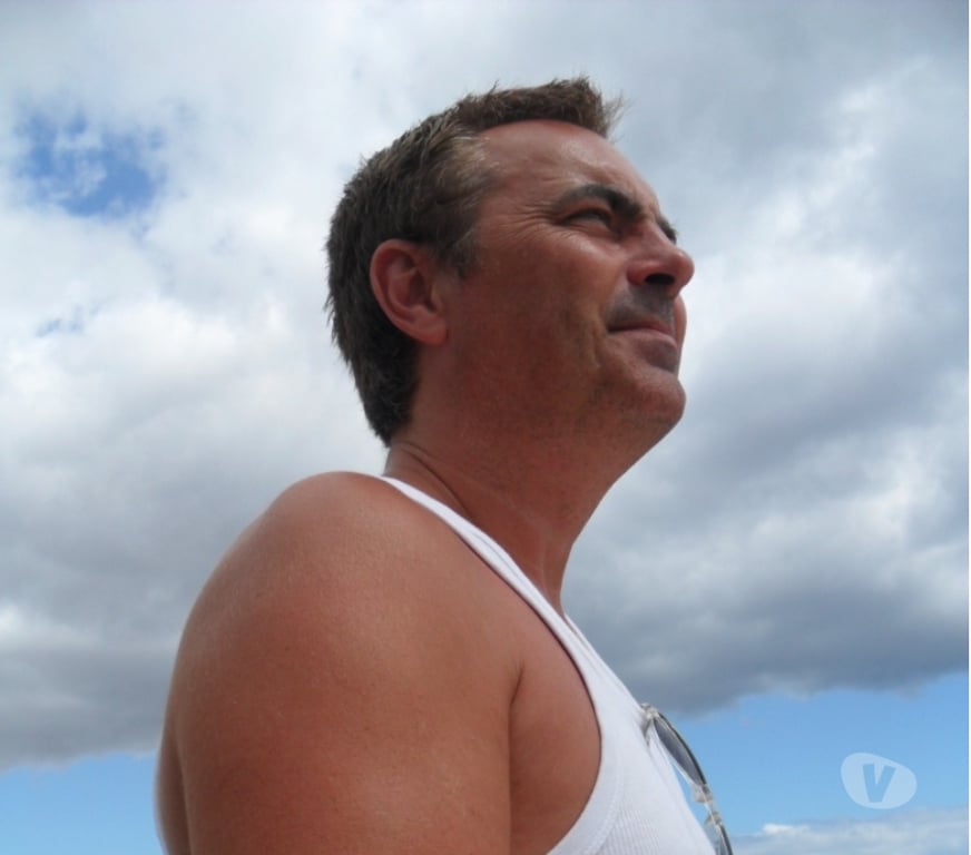 Gay Dating South East London Bromley - Photos for Easy going, single passive gay guy