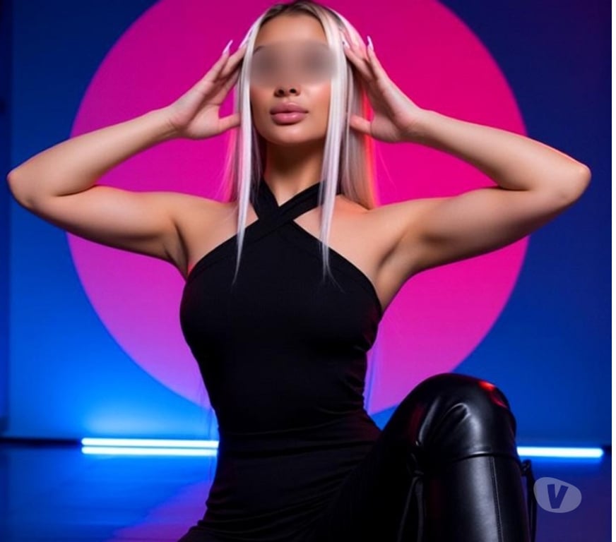 Escorts Essex Brentwood - Photos for Blonde big tits Big Ass 😘 confirmation