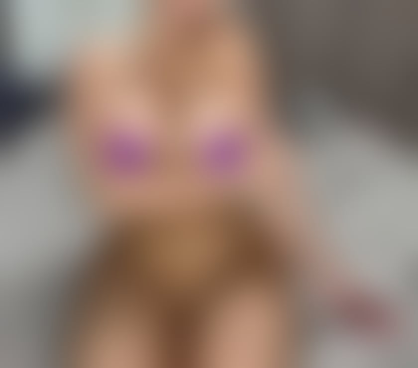 Escorts West Yorkshire Bradford - Photos for SEXY BUSTY POLISH JULIA