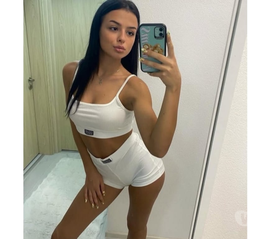 Escorts West London Hillingdon - Photos for HI IM ERYKA FROM HUNGARY!!NEW IN TOWN NO RUSH