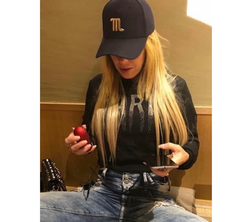 Escorts Surrey Guildford - Photos for 🔥CLASSY HORNY MATURE 💯REAL PARTY GIRL