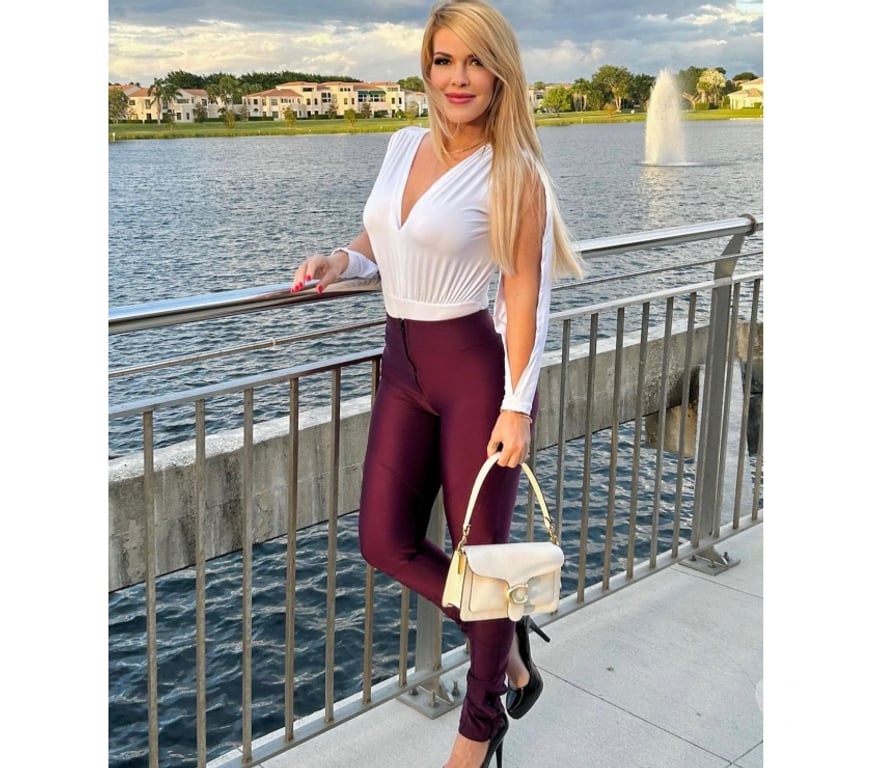 Escorts Surrey Guildford - Photos for 🔥CLASSY HORNY MATURE 💯REAL PARTY GIRL