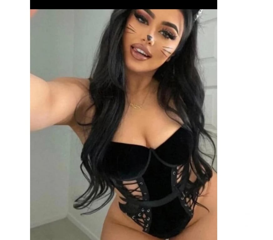 Escorts Gloucestershire Gloucester - Photos for Hi im AMIRA💋new here💯 good party🥂🤍