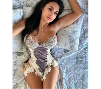  Escorts Sutton Town Centre Sutton - Photos for Latina Lola from Argentina