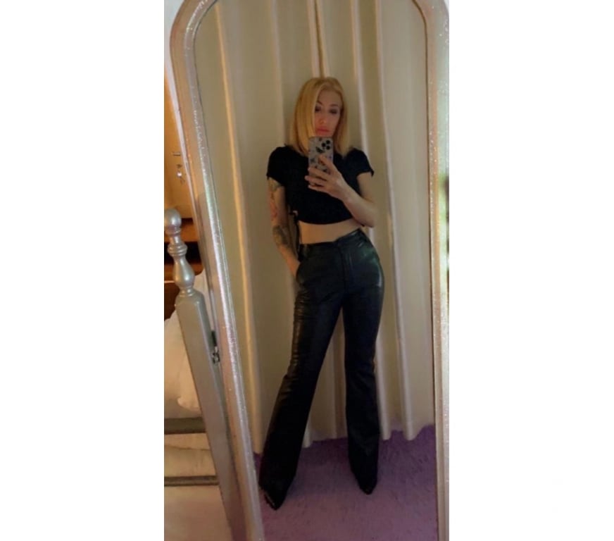 Escorts South Yorkshire Sheffield - Photos for Sheffield Dore Dronfield Totley party lady outcall