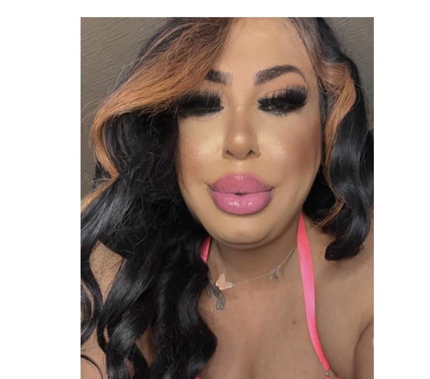 Trans Escorts Bedfordshire Luton - Photos for New TRANSEXUAL curvy party big boobs🍑❤️