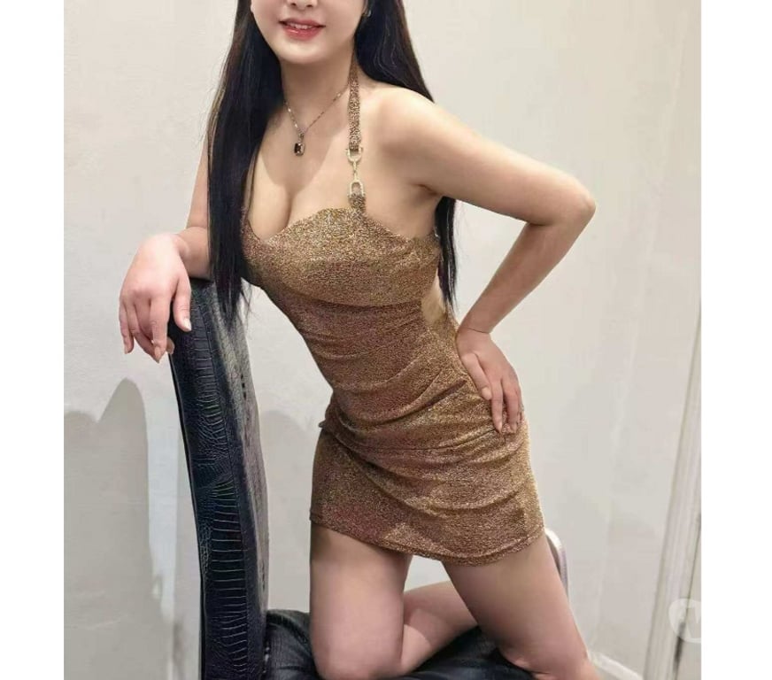 Escorts South East London Bromley - Photos for PETTS WOOD PREMIUM - Coco, Busty Curvy Asian Escort