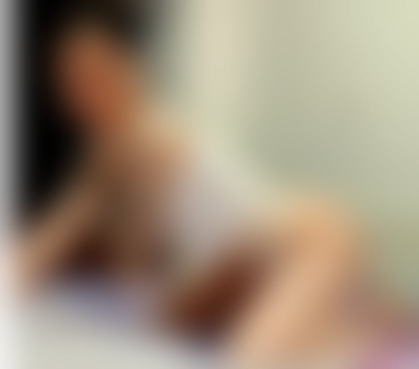 Escorts South East London Lewisham - Photos for Brunette with beautiful curves! I am a calm and cheerfu