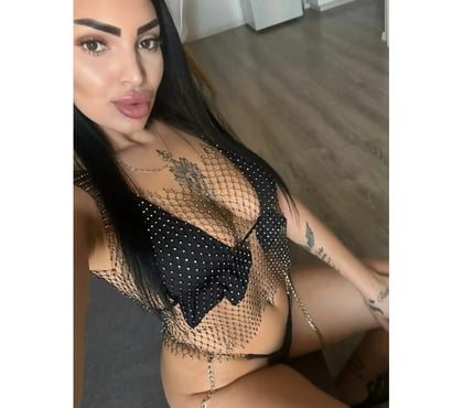 Escort Mansfield Town Centre Mansfield - Photos for Party girl in town real just outcall