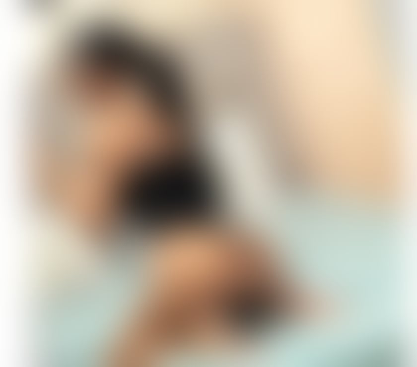 Escorts South East London Greenwich - South East London - Photos for Brunette with beautiful curves! I am a calm and cheerfu