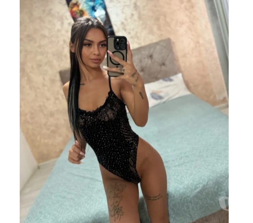 Escorts South East London Greenwich - South East London - Photos for Brunette with beautiful curves! I am a calm and cheerfu