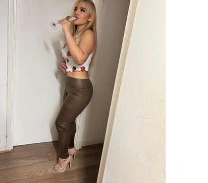 Escorts Bromley Town Centre Bromley - Photos for 🔝Mia Brazilian🇧🇷full service💃party no rush🔝