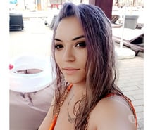Hi guys i'm clara new în town